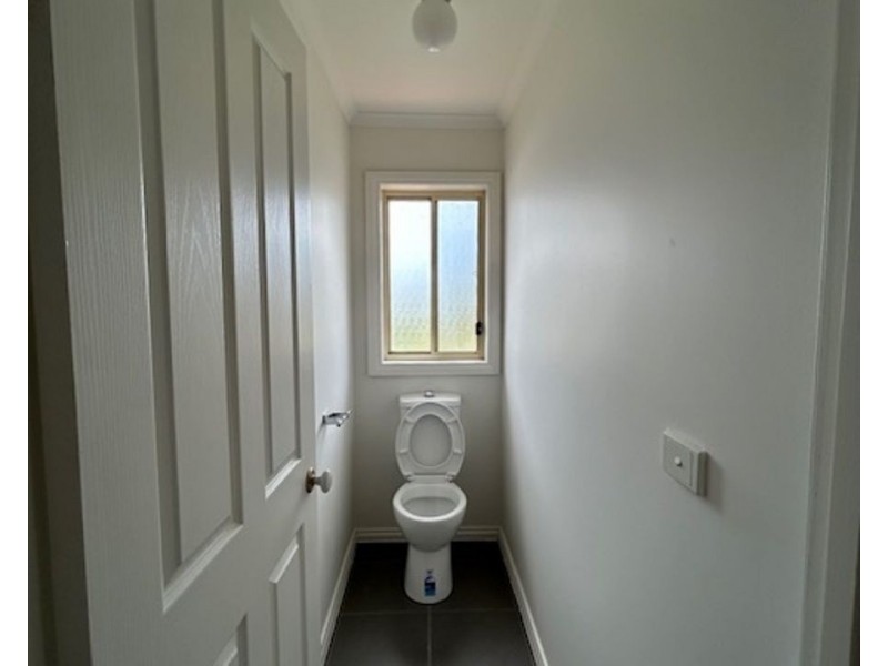 1/2 Hamilton Street, Brunswick West VIC 3055