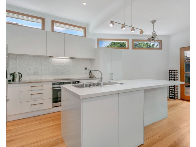 6 Trenoweth Street, Brunswick West VIC 3055