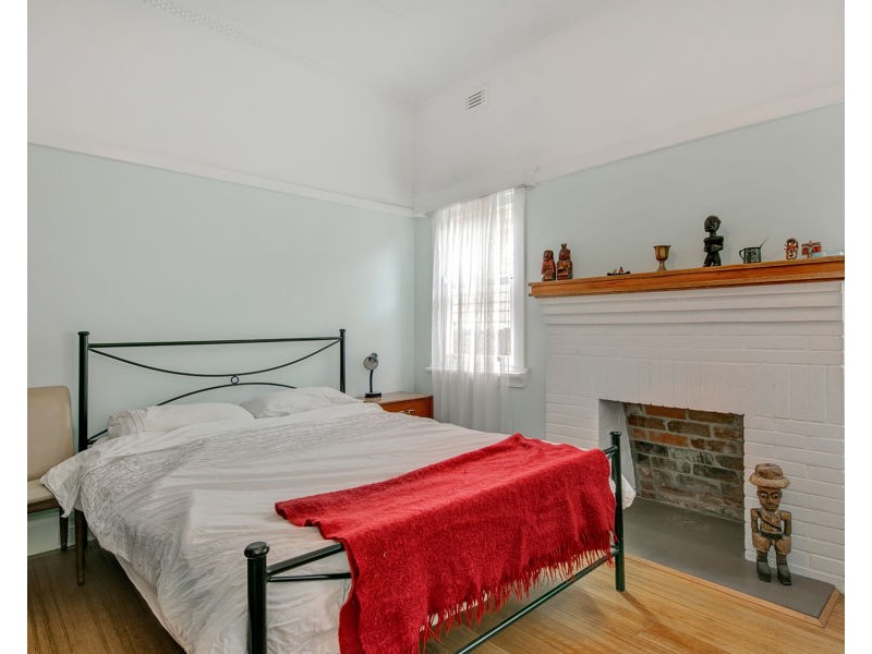 6 Trenoweth Street, Brunswick West VIC 3055