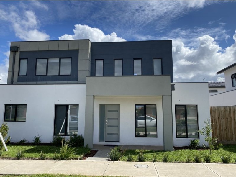 2/37 Latham Street, Werribee VIC 3030