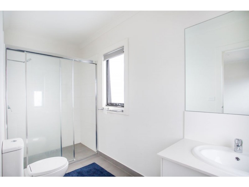 2/37 Latham Street, Werribee VIC 3030