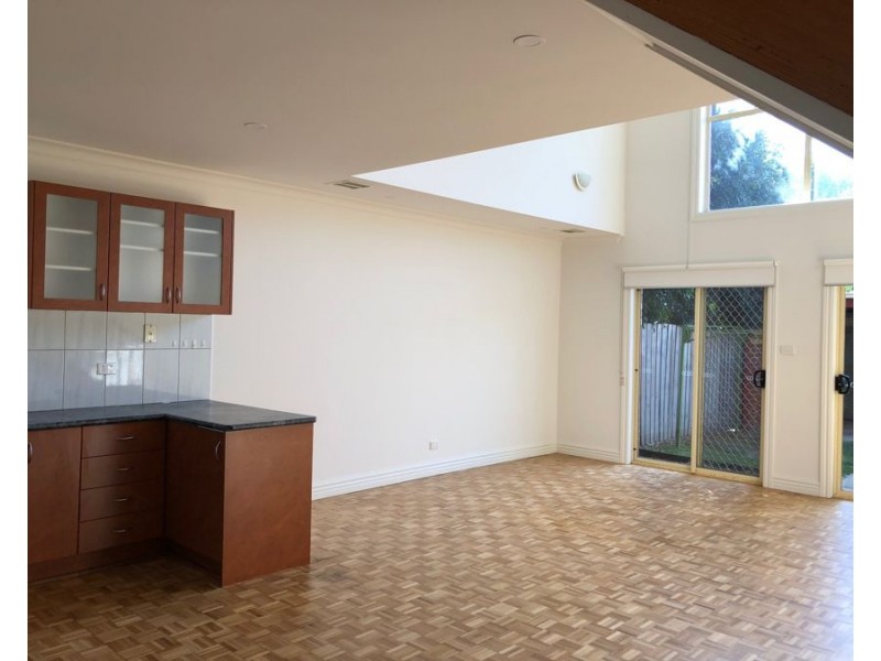 38b Dunstan Avenue, Brunswick VIC 3056