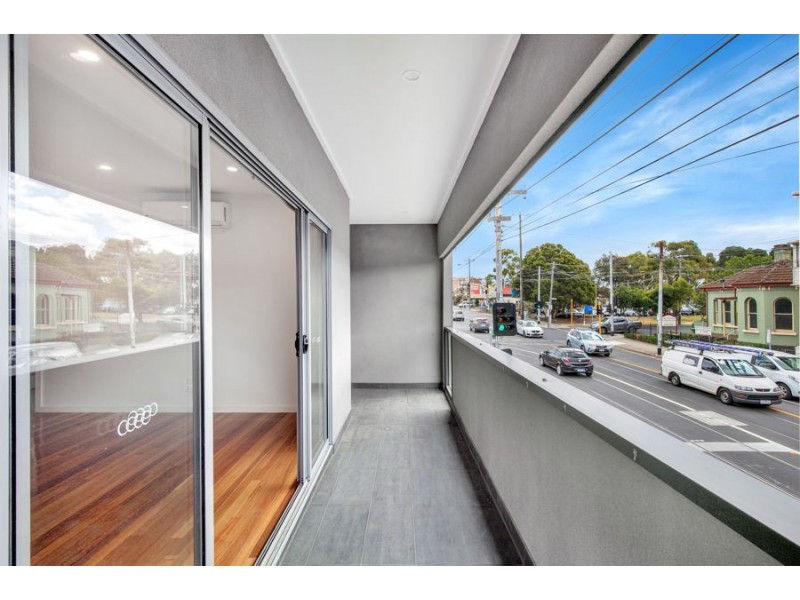 1/196 Moreland Road, Brunswick VIC 3056