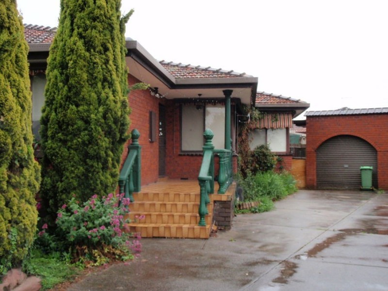 12 Pedersen Avenue, Reservoir VIC 3073