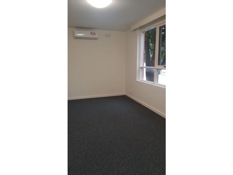 1/305 Albion Street, Brunswick VIC 3056