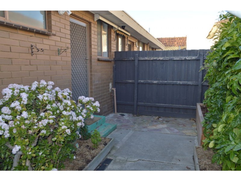2/78 The Grove, Coburg VIC 3058