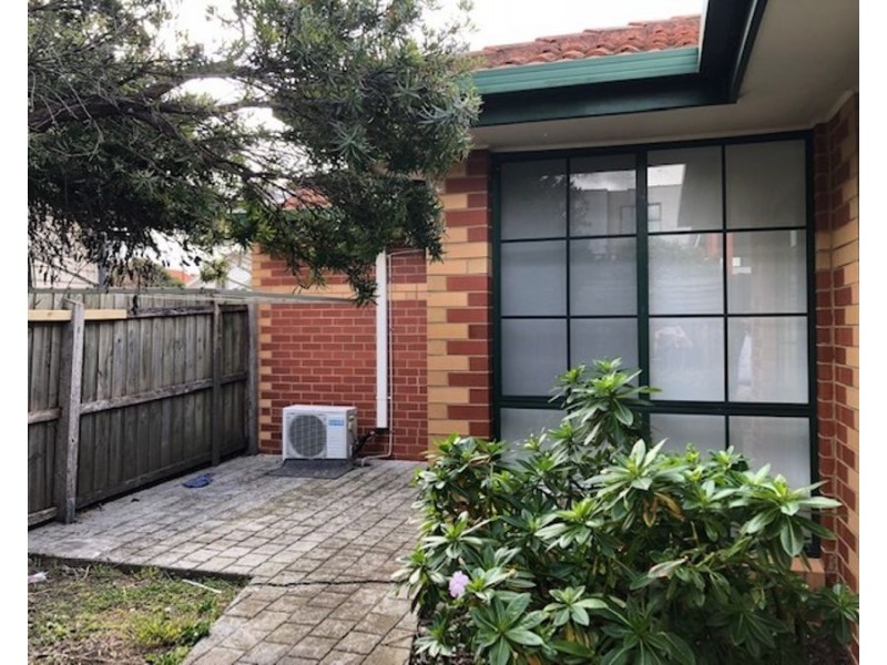 2/50 Murdock Street, Brunswick VIC 3056