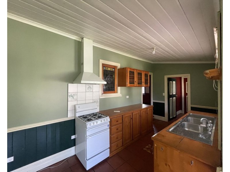 39 Gladstone Street, Coburg VIC 3058
