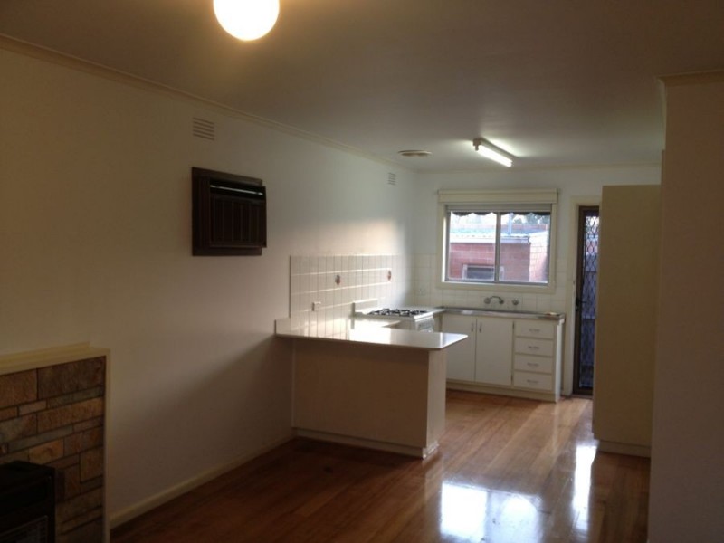 6/3 Balloan Street, Coburg VIC 3058