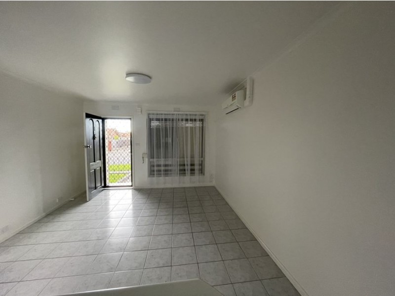 1/42 Harbury Street, Reservoir VIC 3073