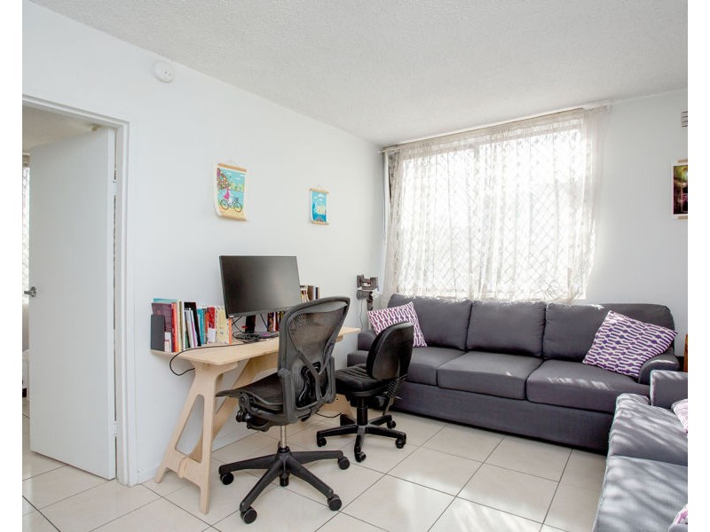 1/96 Glenlyon Road, Brunswick VIC 3056