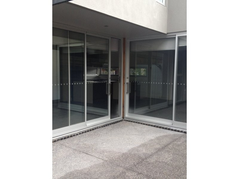 1/30 Loch Street, Coburg VIC 3058