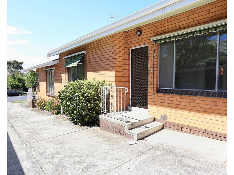 2/75 Lincoln Road, Essendon VIC 3040