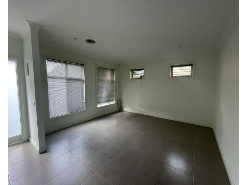 3/6 Bruce Street, Brunswick VIC 3056