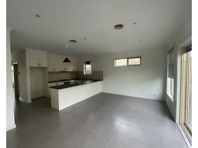 3/6 Bruce Street, Brunswick VIC 3056