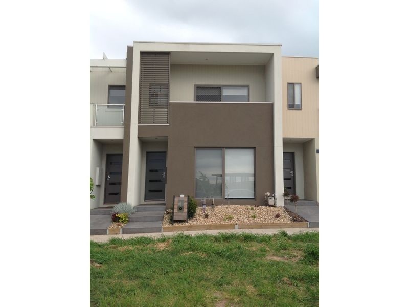 12 Rosette Parade, Mickleham VIC 3064