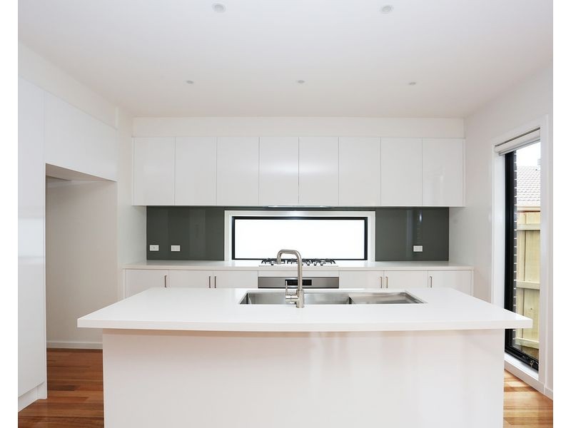 1/67 King Street, Airport West VIC 3042