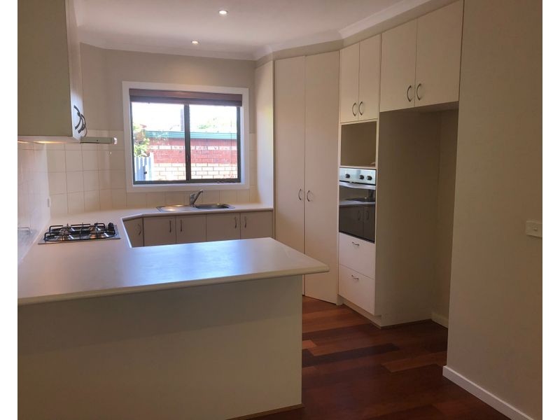 2/8 Sutherland Street, Coburg VIC 3058