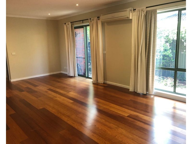 2/8 Sutherland Street, Coburg VIC 3058