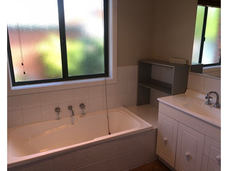 2/8 Sutherland Street, Coburg VIC 3058