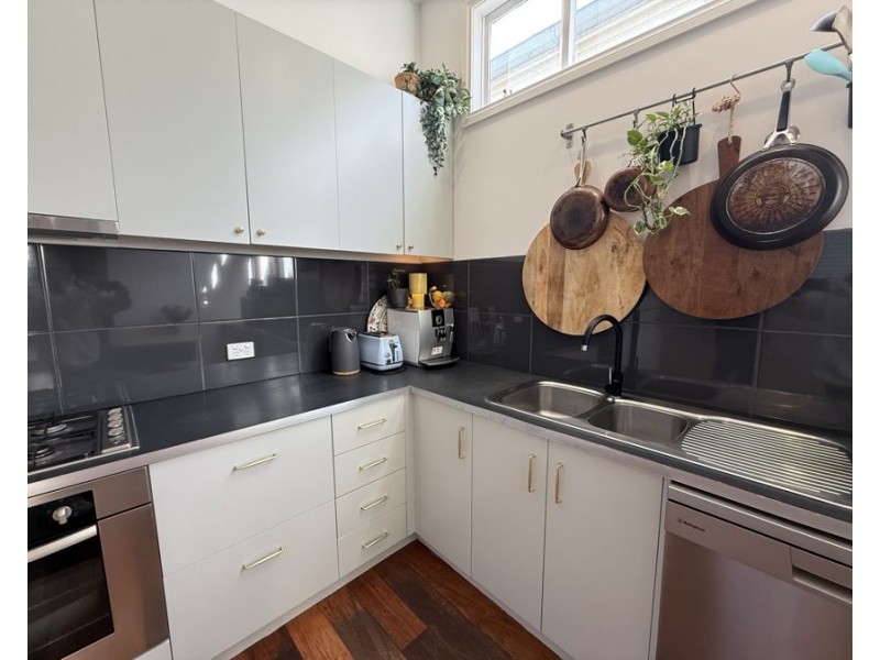 27 Little Gold Street, Brunswick VIC 3056