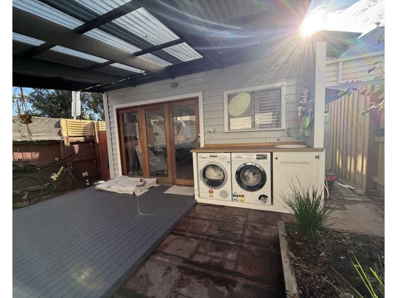 27 Little Gold Street, Brunswick VIC 3056