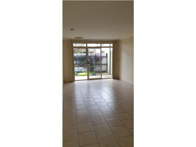 10/70 Loch Street, Coburg VIC 3058