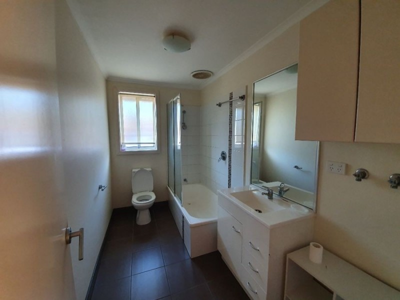 4/29 Broadmeadows Road, Tullamarine VIC 3043