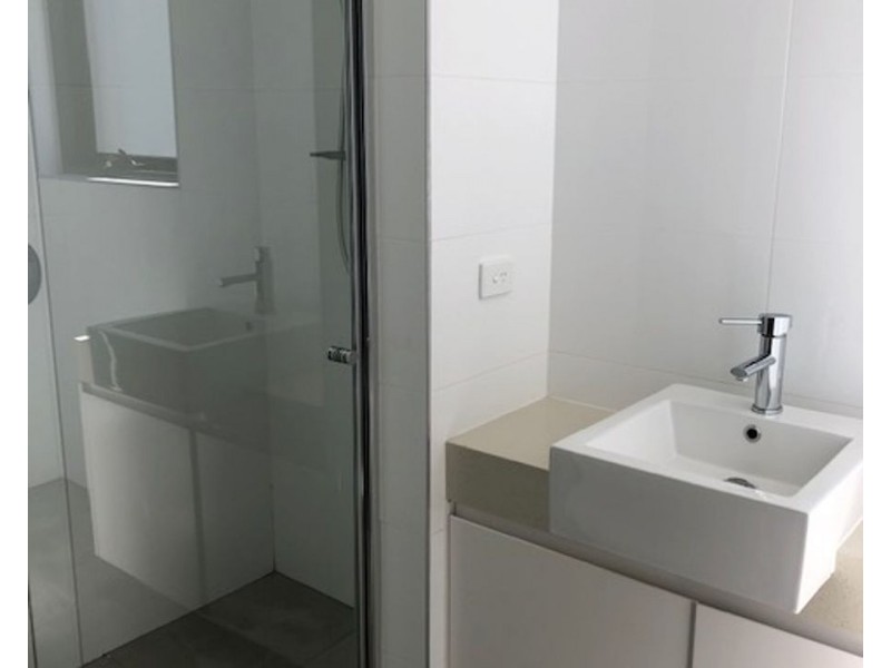 2/15 Irrelach Lane, Coburg VIC 3058