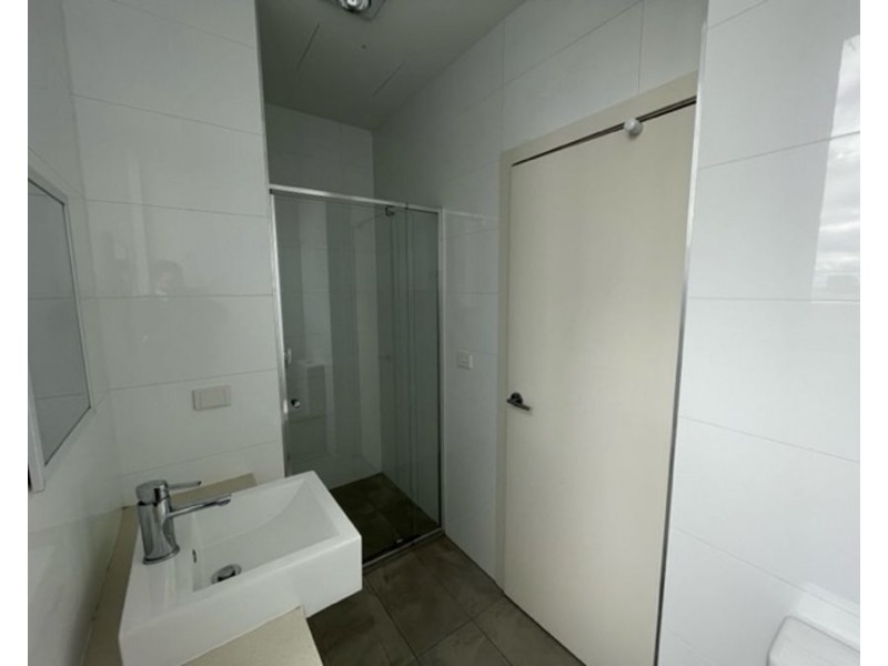 2/15 Irrelach Lane, Coburg VIC 3058