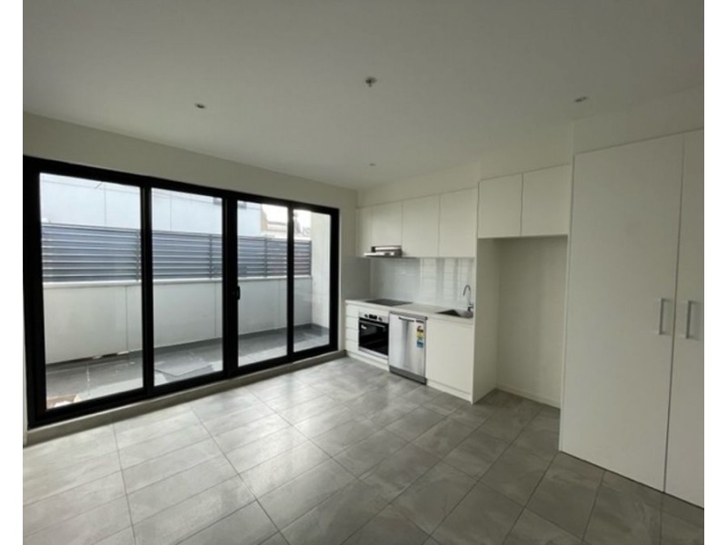 2/15 Irrelach Lane, Coburg VIC 3058