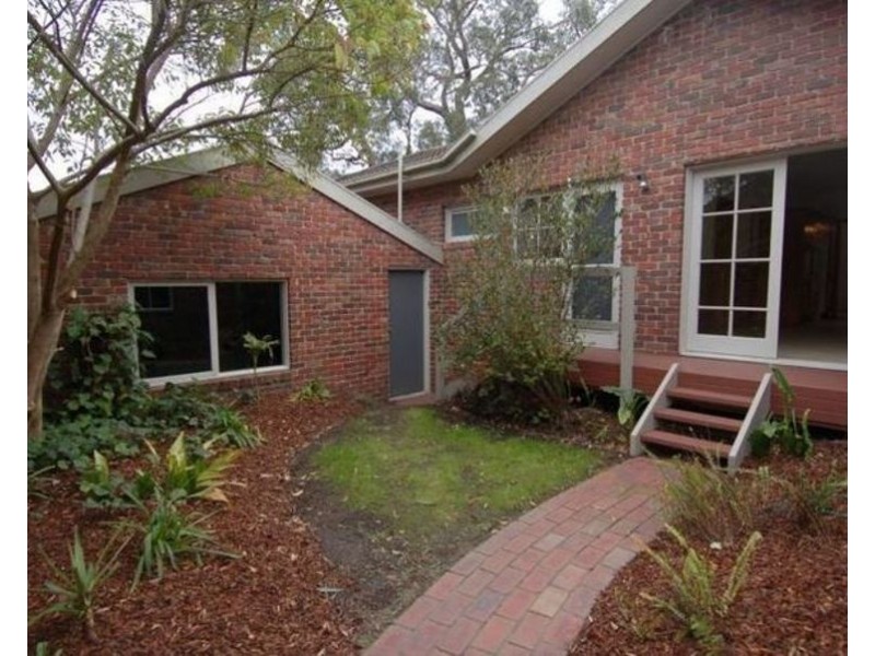 18 Eskdale Court, Eltham VIC 3095