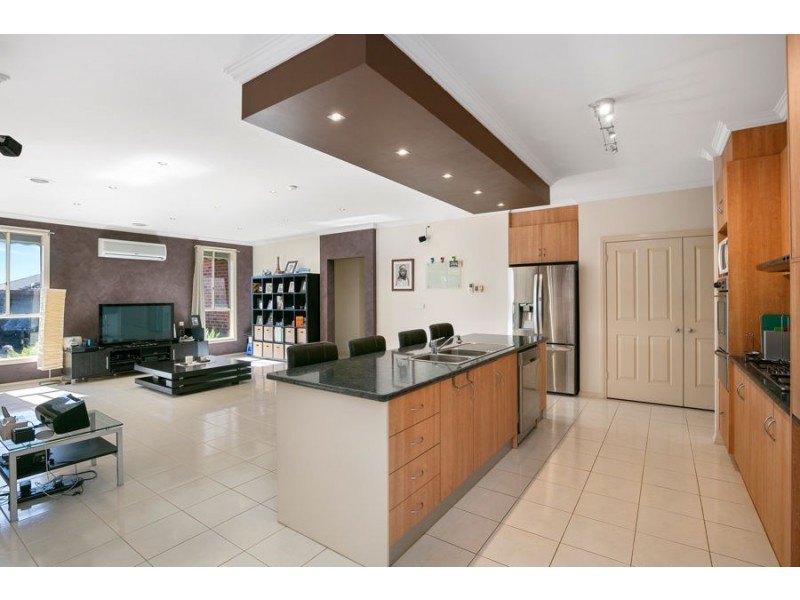 13 Colburn Court, Hillside VIC 3037