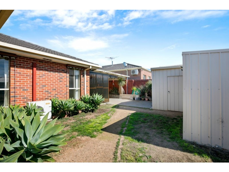 13 Colburn Court, Hillside VIC 3037