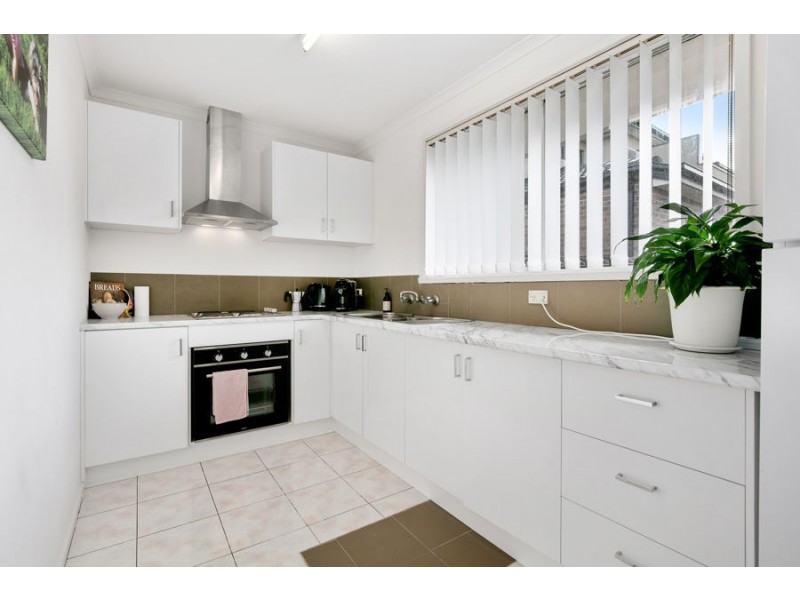 2/25 Grandview Street, Glenroy VIC 3046