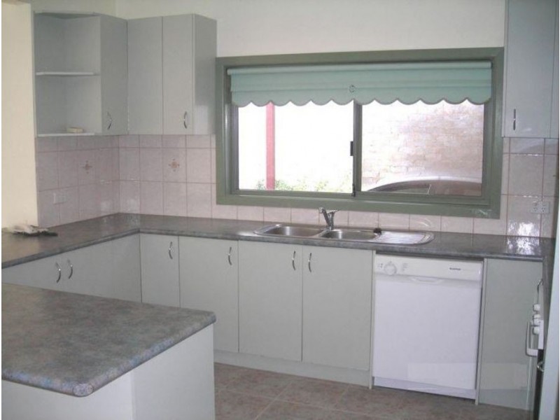 80 Westgate St, Pascoe Vale South VIC 3044