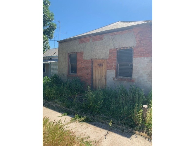 16 Halliday Street, Charlton VIC 3525