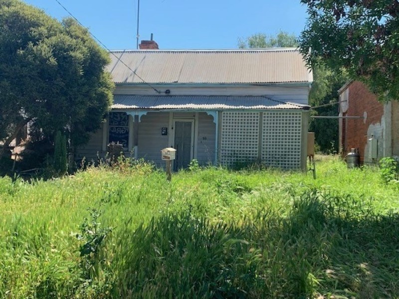 16 Halliday Street, Charlton VIC 3525