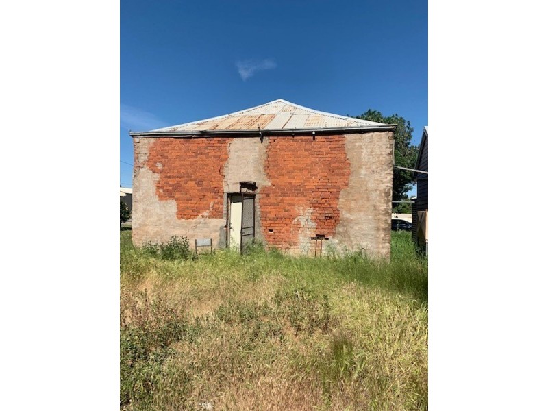 16 Halliday Street, Charlton VIC 3525