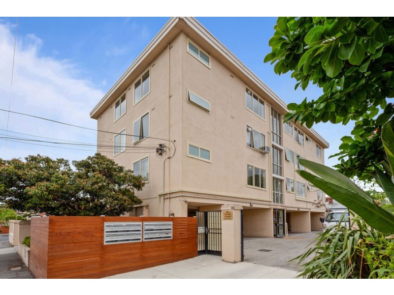 10/15 De Carle Street, Brunswick VIC 3056