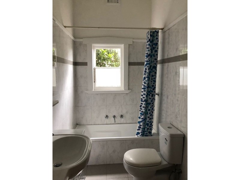 15a Darlington Grove, Coburg VIC 3058