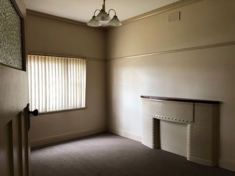 15a Darlington Grove, Coburg VIC 3058