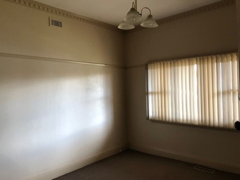 15a Darlington Grove, Coburg VIC 3058