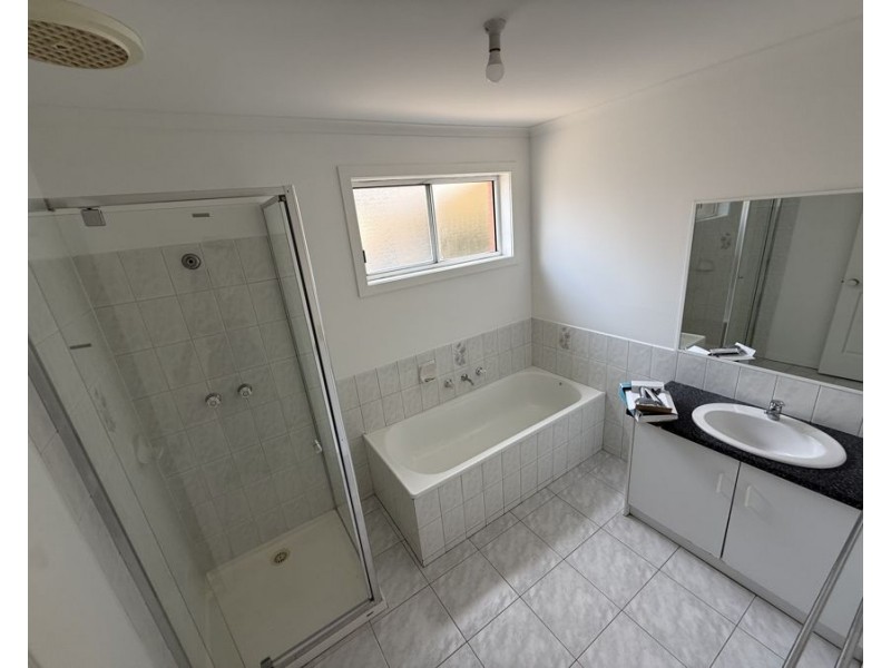 3/67 Rhodes Parade, Oak Park VIC 3046