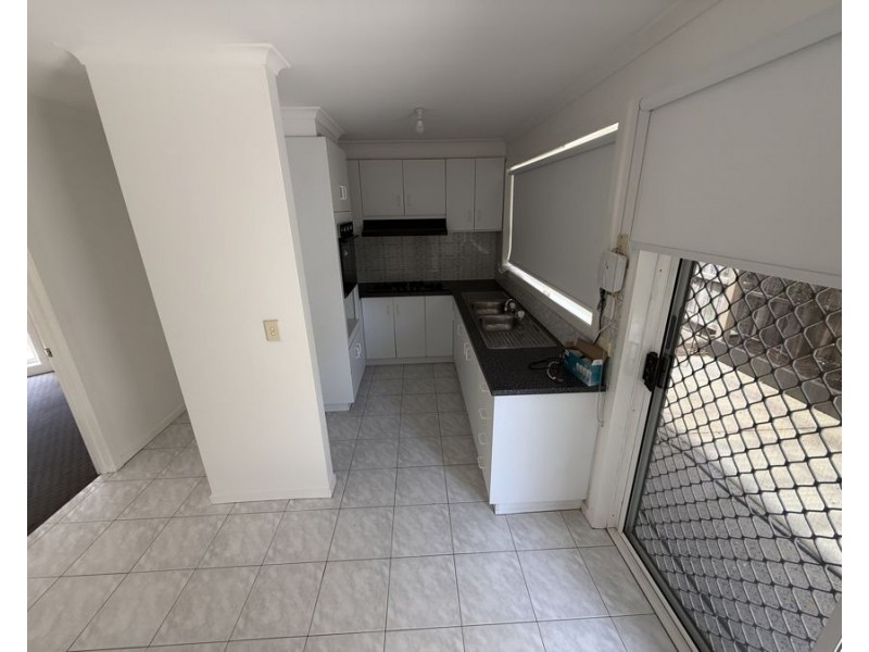 3/67 Rhodes Parade, Oak Park VIC 3046