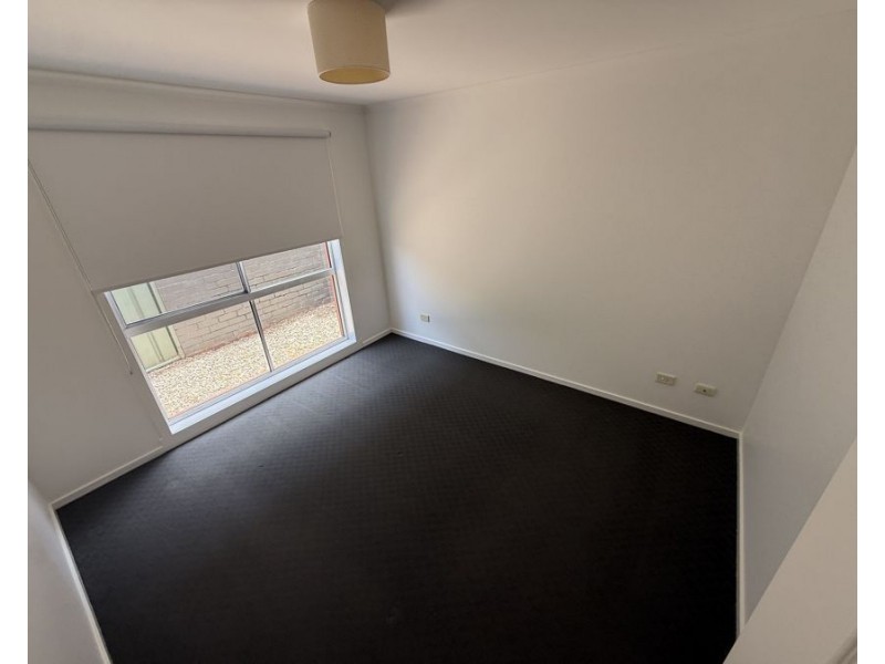 3/67 Rhodes Parade, Oak Park VIC 3046