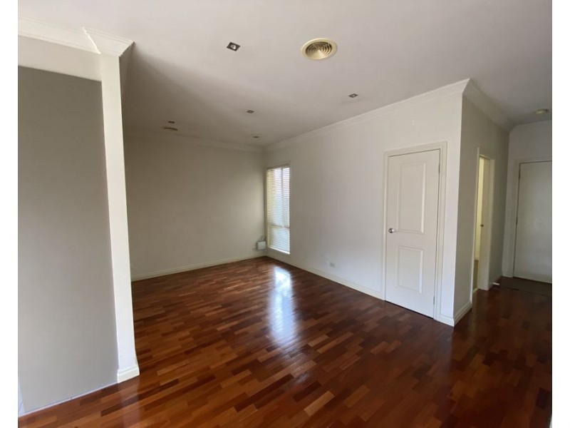 2/4 Warwick Court, Tullamarine VIC 3043