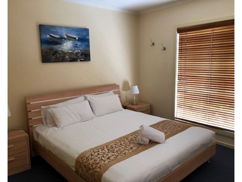 99 Marigold Crescent, Gowanbrae VIC 3043