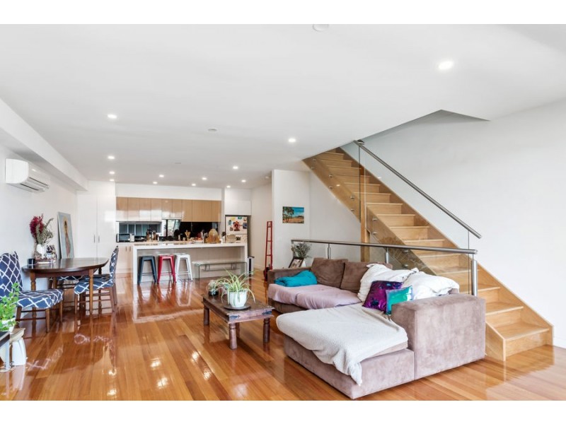 6/11 Nicholson Street, Coburg VIC 3058