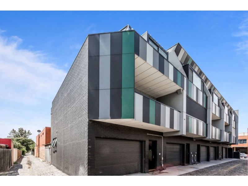 6/11 Nicholson Street, Coburg VIC 3058